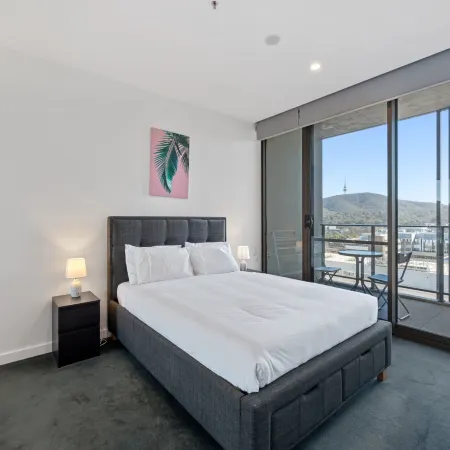 Sleek 1-Bed Canberra Flat with Gym & Sauna Access
