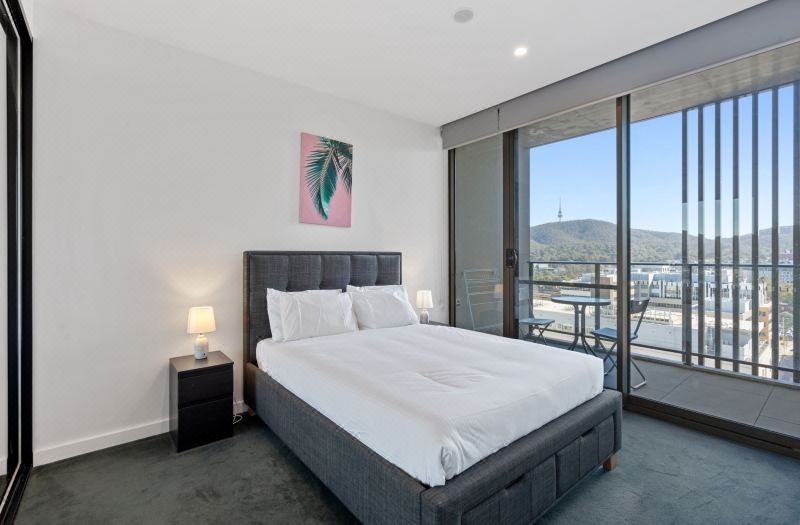Sleek 1-Bed Canberra Flat with Gym & Sauna Access