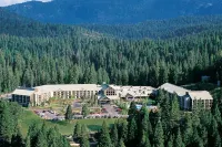 Tenaya Lodge