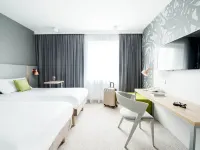Ibis Styles Siedlce - Pools