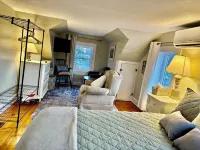 Partial Ocean Views-Heat Pumps-Satellite WiFi, Private Playground-Beaches,K-Port