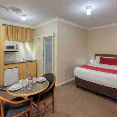 Ashton Motel Rooms