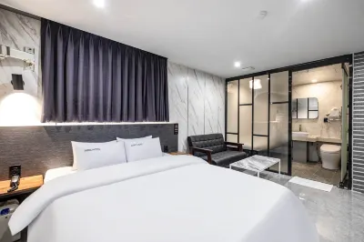 Yeoksam Intro Hotel 駅三駅周辺のホテル
