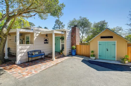 Vacation Rental Home ~ 1 Mi to Carmel Beach!