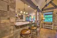 Dragon Castle w/ Swimming Platform at Lake Ozarks - homestay
