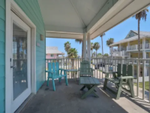 Seashell Village Resort Near the Beach with Kitchens