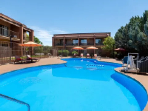 เบสท์เวสเทิร์น ดิสคัฟเวอรีอินน์ โรงแรมในตูกุมการิ