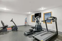Days Inn by Wyndham Wall - Gym