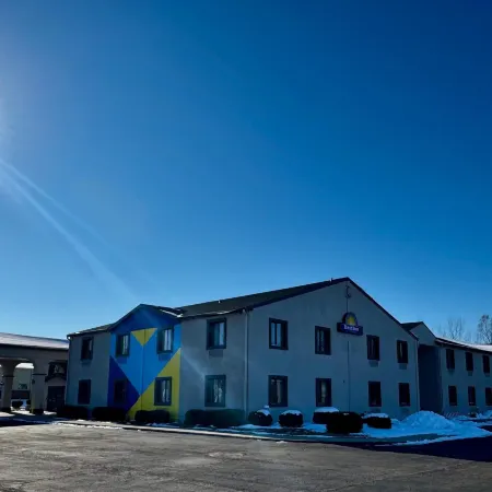 Days Inn by Wyndham Lincoln, IL/Route 66
