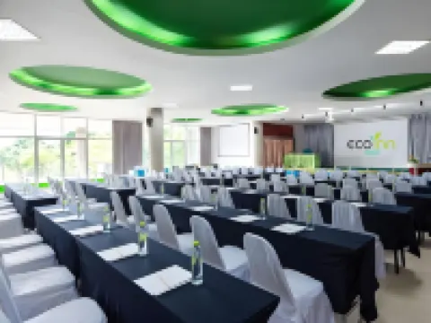 エコ イン ホテル トランのホテル