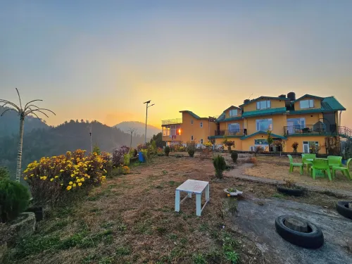 The Cozy Corner Hilltop 360 View Retreat