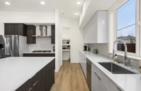Brand New 5BR Home Fenced Yard Ample Parking