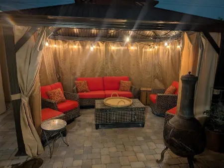 Cheerful 3 Bedroom 2 Bath Patio Home