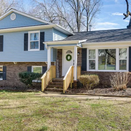 Sunny Family Home, 3 Mi to High Point Market!