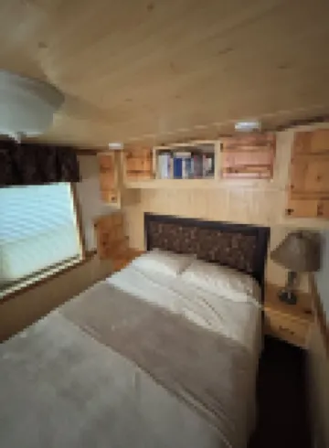 Seneca Lake -"Butternut Camp"  near Wineries & Watkins Glen Race track