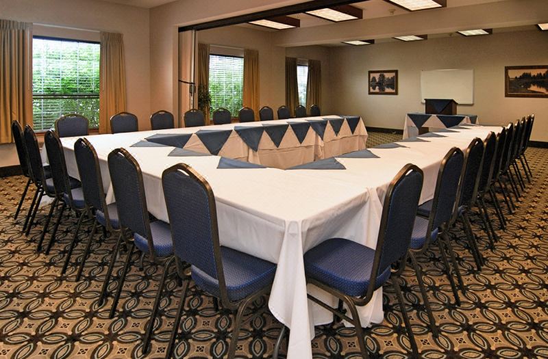 Comfort Suites Airport photo 4