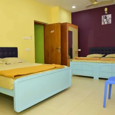 Vhr Guest House Hotels near Sri Vakra Kali Amman Sannathi