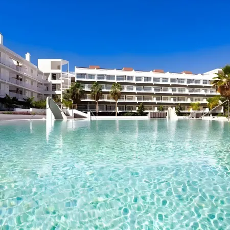 Gara Suites Golf & Spa