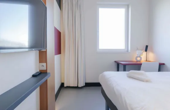 布魯日亞貝克宜必思快捷酒店