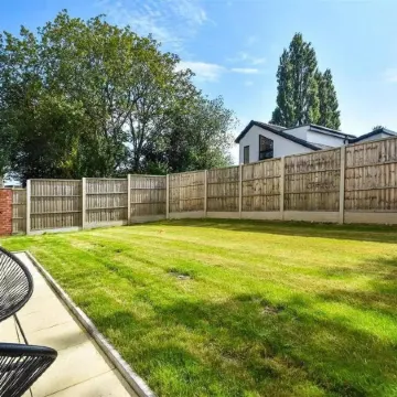 Glams Beautiful Luxury Home