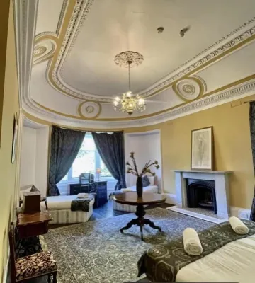 ハーヴィストン ホール エステート ルームズ のホテル