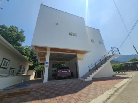 Gyeongju 2nd House Hotels near Sinseonsa Temple