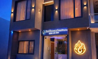 Rukkmannie Holiday Inn