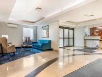 Comfort Inn & Suites Saint Louis Lafayette Square Hotels in St. Louis