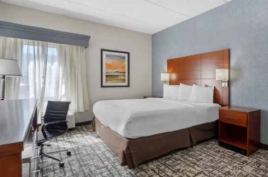 Best Western Plus Fresno Airport Hotel