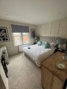 Spacious House in Guildford