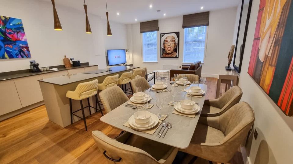 Luxury Altrincham Flat by City SuperHost