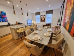 Luxury Altrincham Flat by City SuperHost
