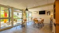 Premiere Classe Versailles - ST-Cyr-l'Ecole - parking
