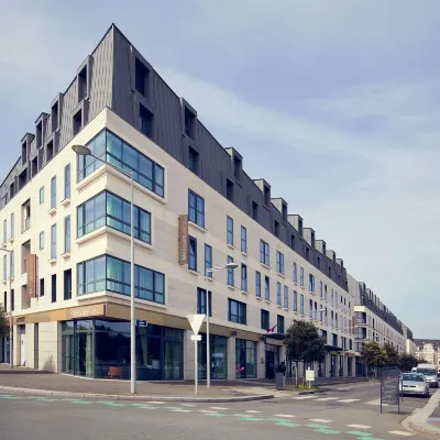 Hôtel Mercure Saint-Malo Balmoral Hotels near Saint-Malo Courthouse