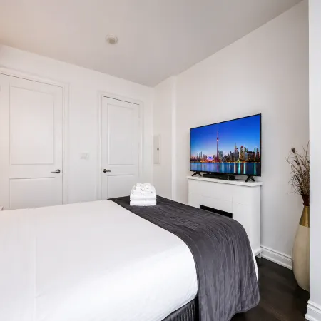 Downtown Toronto Family Suite Near Eaton Center, Sick Kids Hospital, Tmu, U of T