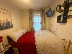 4 Bedroom house rented by the Room
