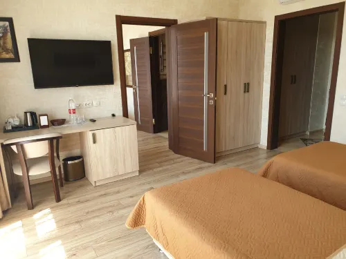 Celentano Mini-Hotel - Homestays