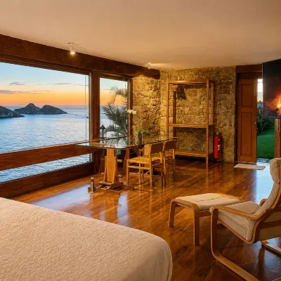 Cliffside - Boutique Hotel & Spa Hotels near Joatinga