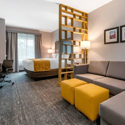 Comfort Inn & Suites Jacksonville - Orange Park Near Naval Air Station Hotels near Ceder Point Marina
