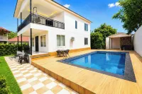 4 Bedroom Farmhouse With Private Pool In Noida - Huvilat