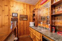 Garretts Getaway at Watauga Lake