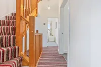 Beautiful 5 Bedroom Home in Coventry 14min to NEC
