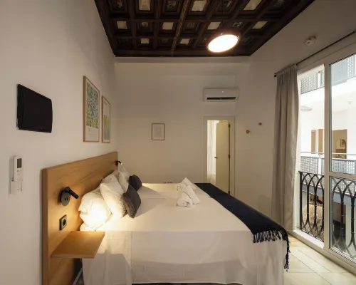 La Central Sevilla Hotels near Teatro Central