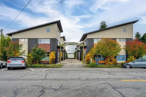 3 Blocks to Dtwn! Cozy Sedro-woolley Retreat! - 4-Star