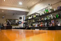 Lakeview Hotel Motel - bar