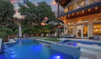 Downtown Heated Pool Hot Tub Gym Skyline View - Private Pools