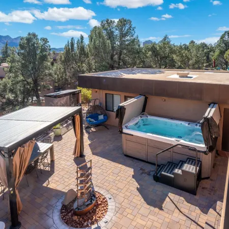NEW Luxe Chapel Garden Retreat Chapel Views