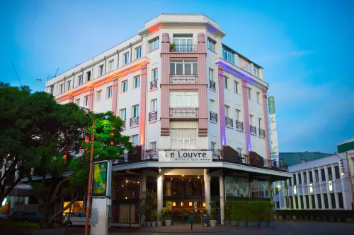 Le Louvre Hotel & Spa - 4-Star