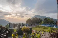 Ravana Range Ella - Pool