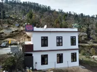 MAA Bhawani Hotel - Munsiyari - parking